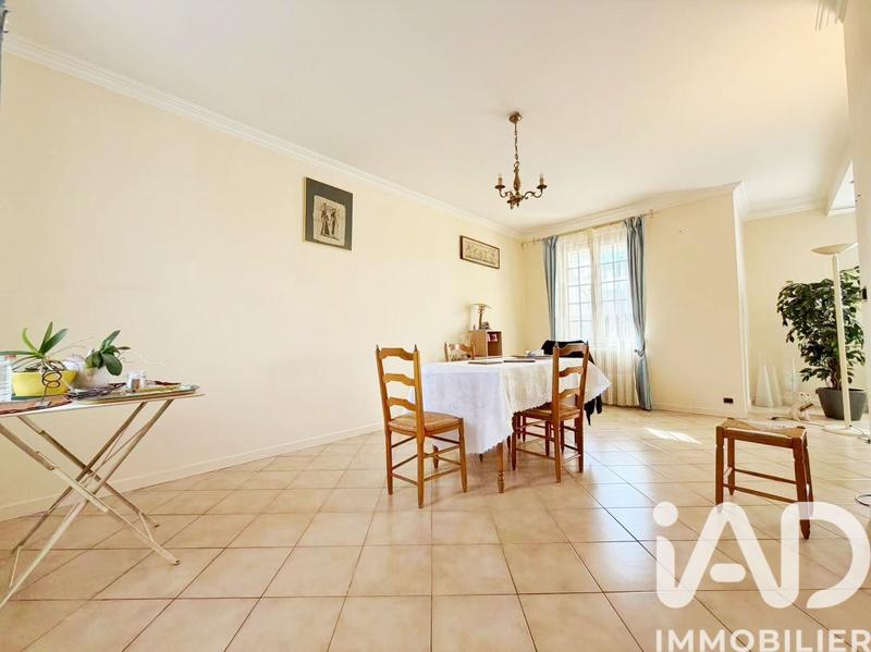 Maison - 226 m² - 9 pièces