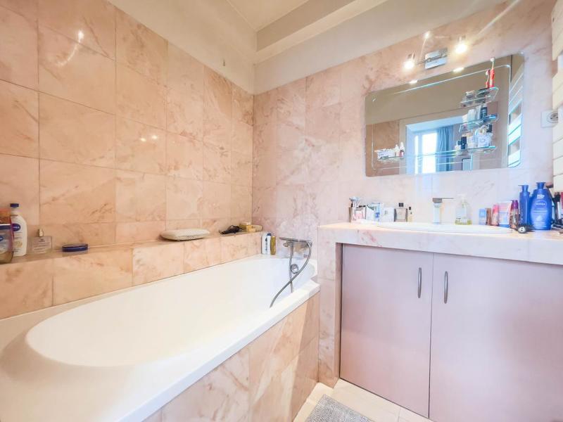 Appartement - 110 m² - 5 pièces