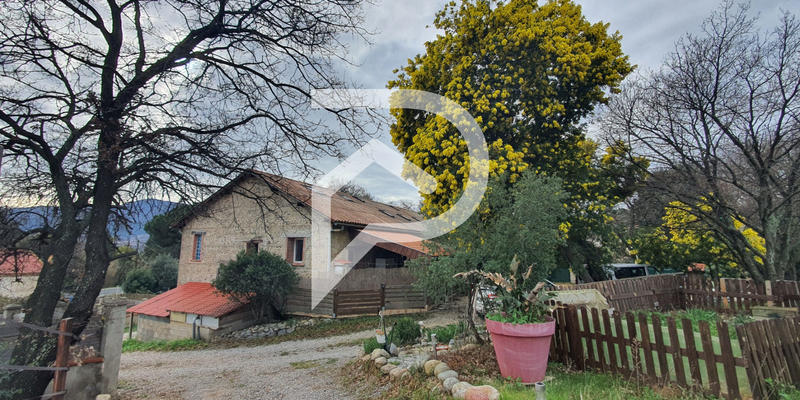 Maison - 85 m² - 5 pièces