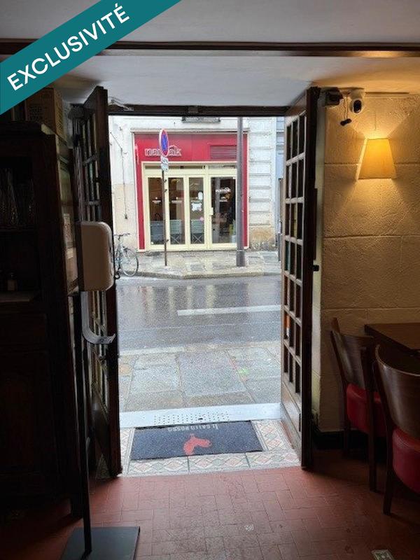 Local commercial - 120 m² - 4 pièces