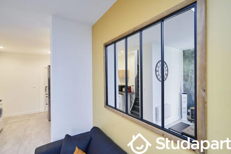 Chambre - 11 m² - 1 pièce