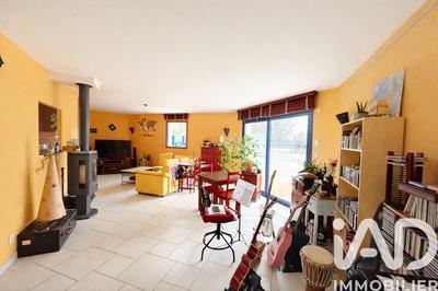 Maison - 213 m² - 7 pièces
