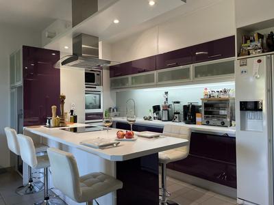 Appartement - 96 m² - 4 pièces