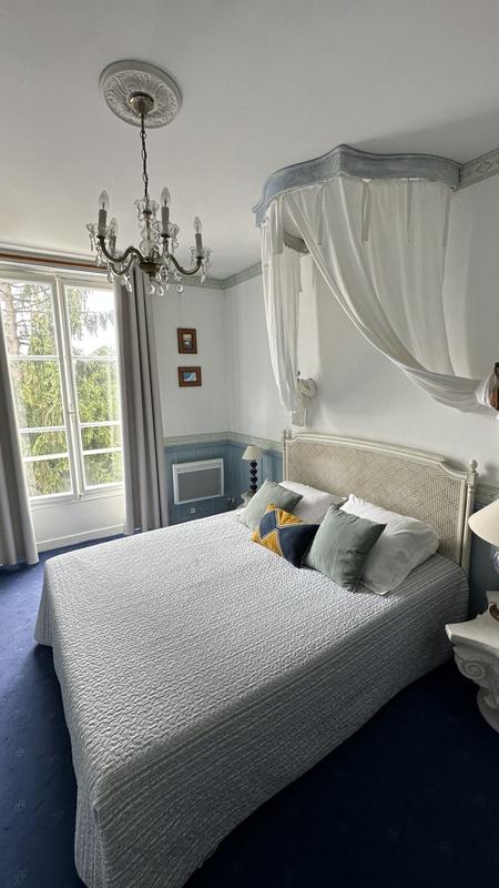 Maison - 185 m² - 8 pièces