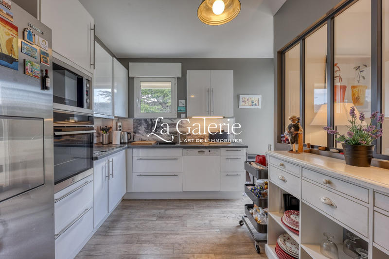 Appartement - 102 m² - 4 pièces