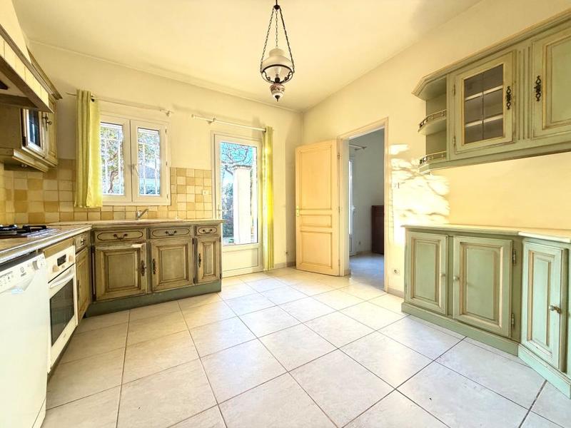 Propriété - 187 m² - 7 pièces