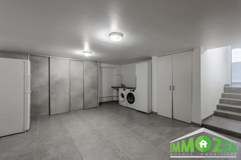 Maison - 165 m² - 8 pièces