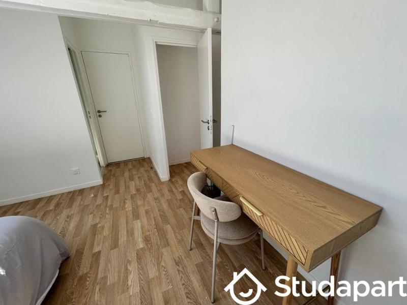 Chambre - 11 m² - 1 pièce