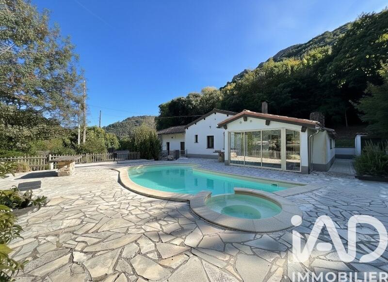 Maison - 123 m² - 6 pièces