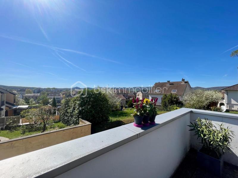 Appartement - 97 m² - 4 pièces