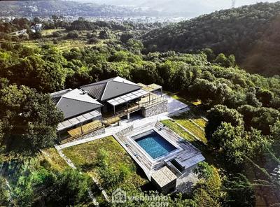 Maison - 190 m² - 4 pièces