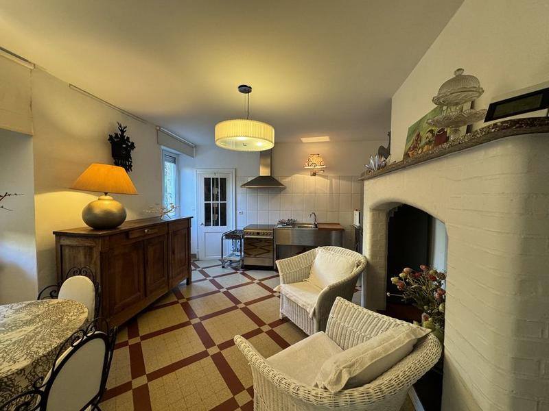 Maison ancienne - 265 m² - 8 pièces