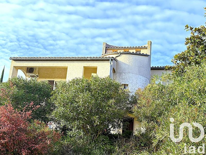 Maison - 240 m² - 10 pièces