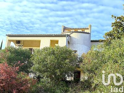 Maison - 240 m² - 10 pièces