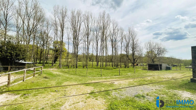 Maison - 180 m² - 6 pièces