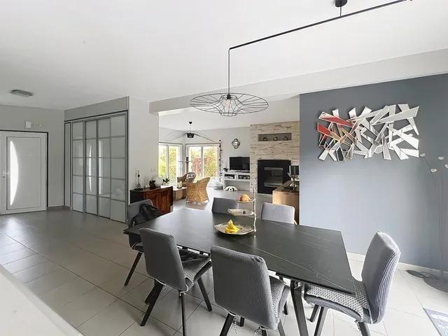 Maison contemporaine - 205 m² - 6 pièces