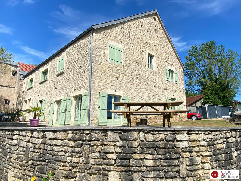 Maison ancienne - 260 m² - 7 pièces