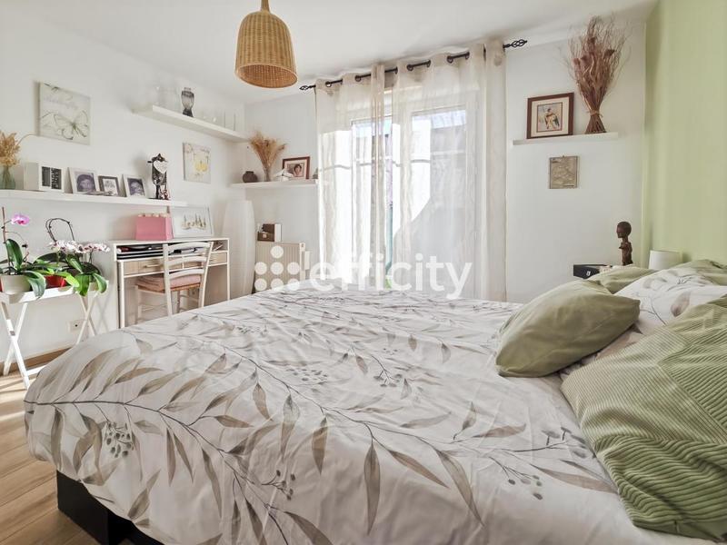 Appartement ancien - 85 m² - 4 pièces