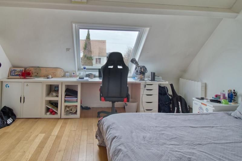 Maison - 225 m² - 8 pièces