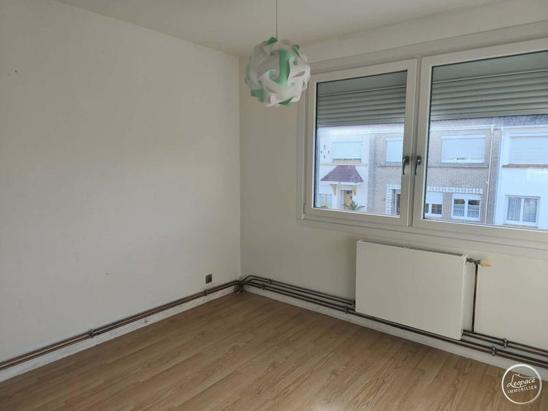 Maison - 80 m² - 5 pièces