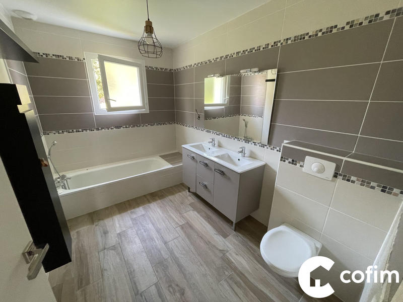 Maison - 108 m² - 4 pièces