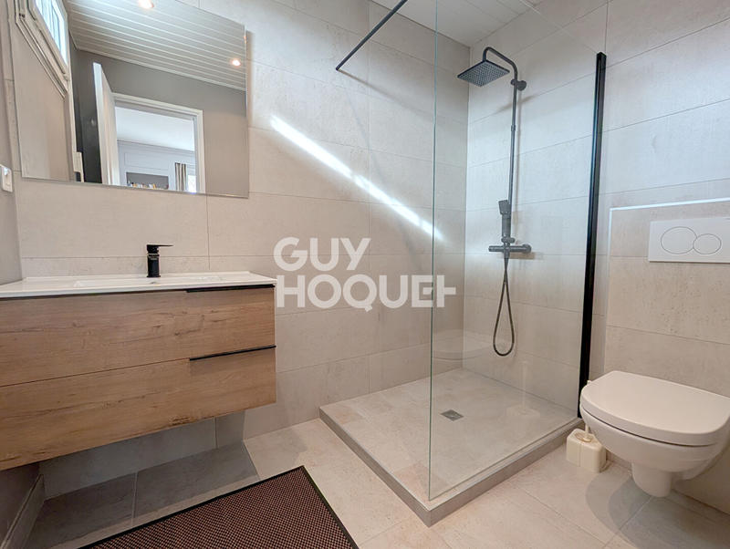 Maison - 198 m² - 8 pièces