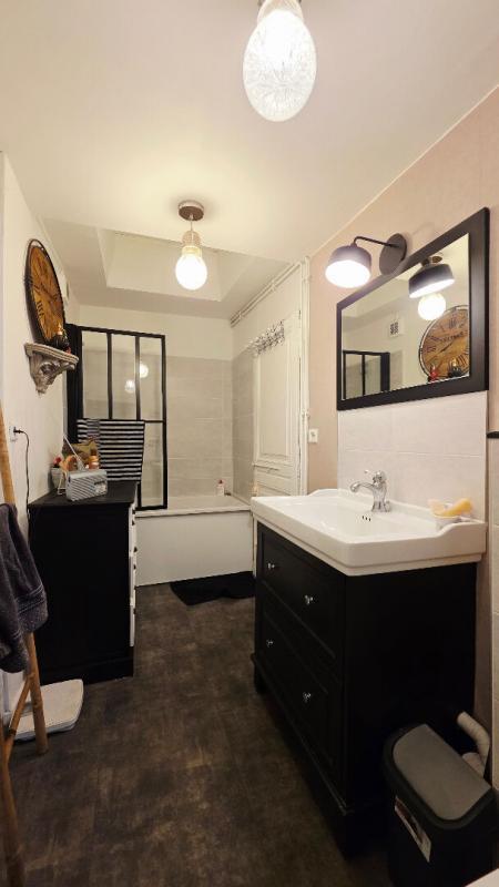 Maison - 141 m² - 9 pièces