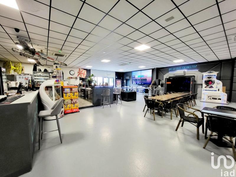 Local commercial - 1 200 m²