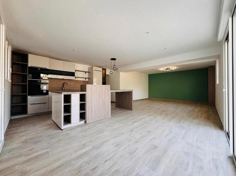 Maison - 137 m² - 5 pièces