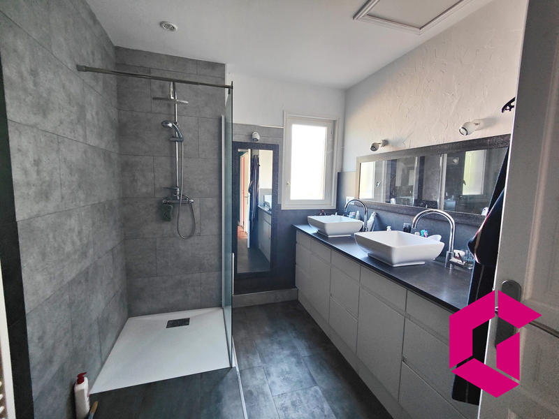 Villa - 140 m² - 7 pièces