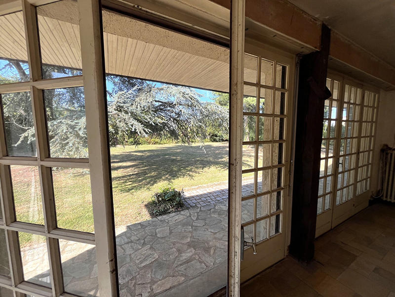 Maison - 250 m² - 6 pièces