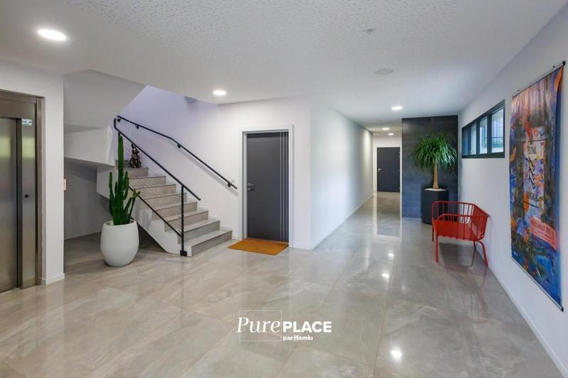 Appartement - 100 m² - 3 pièces