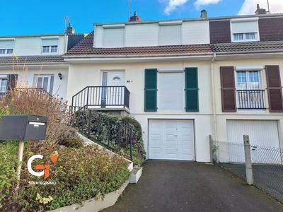 Maison - 90 m² - 5 pièces