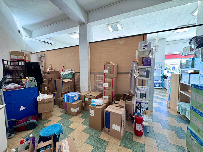 Local commercial - 85 m² - 1 pièce