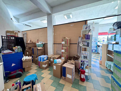 Local commercial - 85 m² - 1 pièce