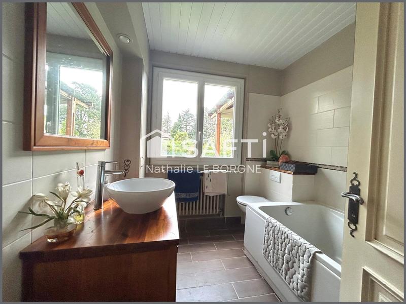 Maison - 130 m² - 5 pièces