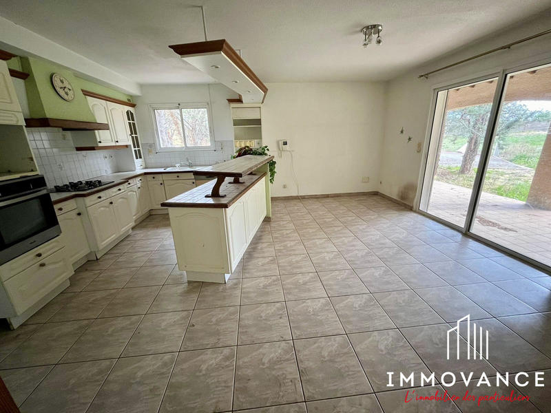 Maison - 350 m² - 7 pièces