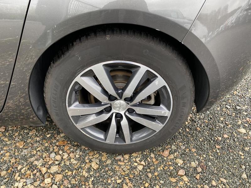 Peugeot 308 II 1.2 Ptech 110