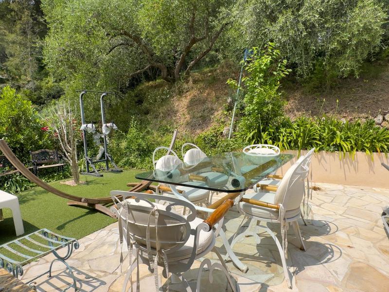 Maison - 204 m² - 6 pièces