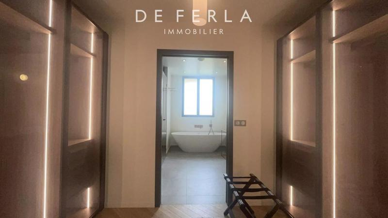 Demeure - 50 m² - 10 pièces