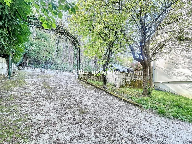 Maison - 190 m² - 6 pièces