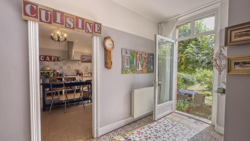 Maison de maîtres - 325 m² - 8 pièces