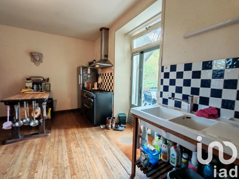 Maison - 235 m² - 10 pièces