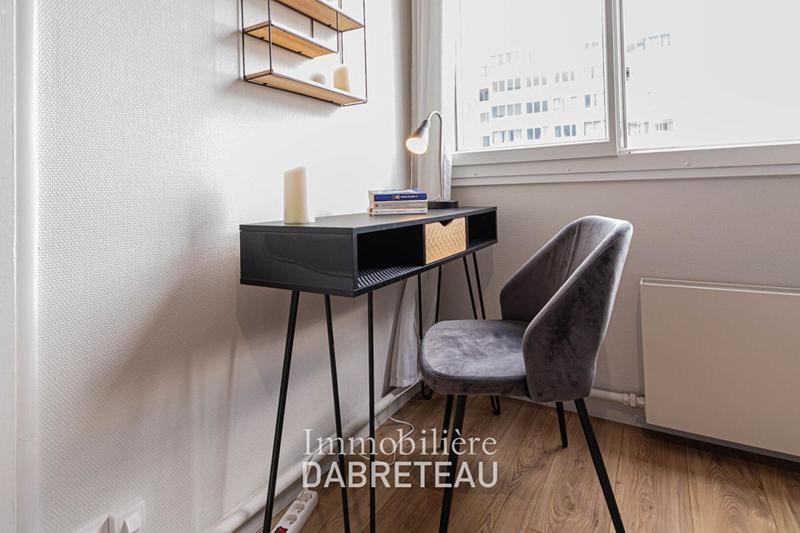 Appartement - 107 m² - 7 pièces