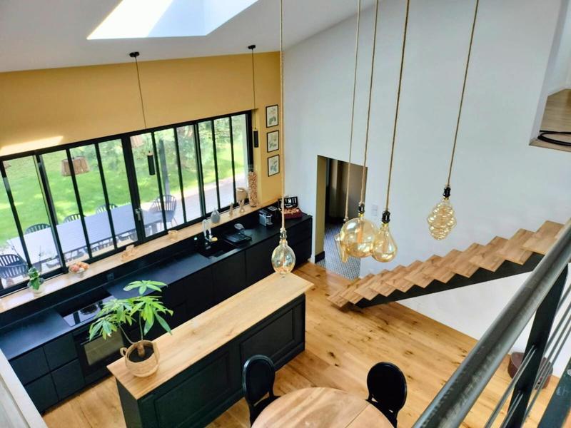 Maison - 180 m² - 5 pièces