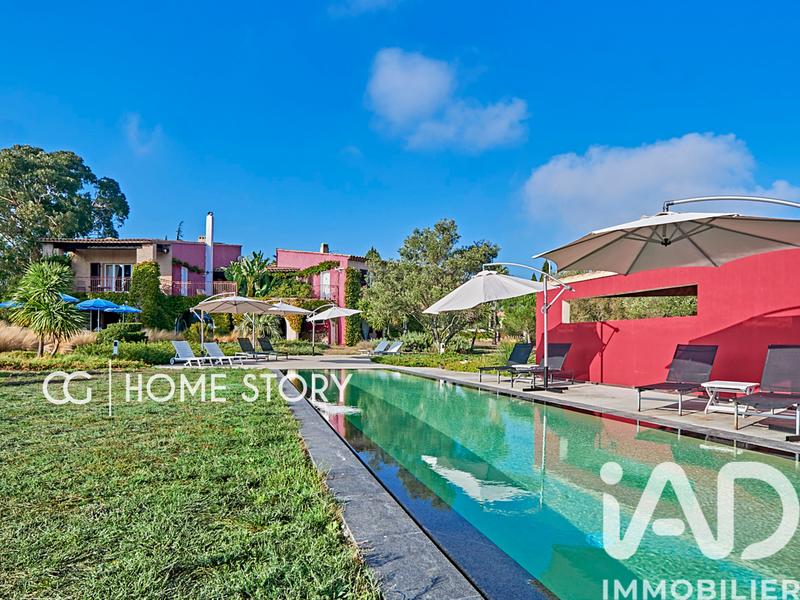 Maison - 427 m² - 11 pièces