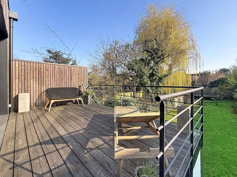 Maison - 180 m² - 7 pièces