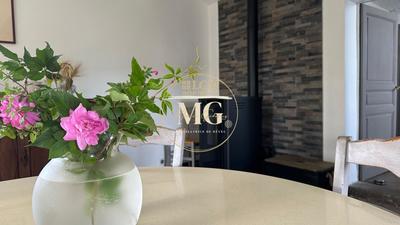 Maison - 203 m² - 6 pièces