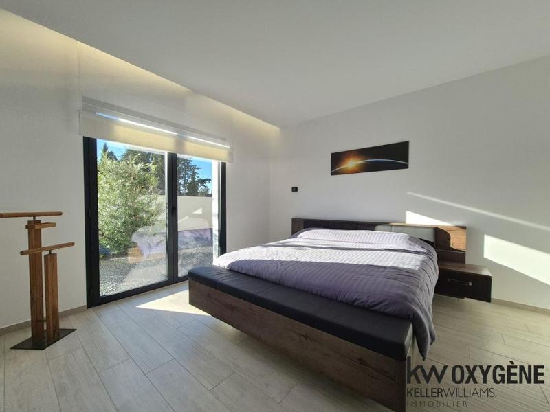 Maison - 232 m² - 6 pièces