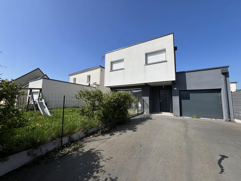 Maison contemporaine - 128 m² - 6 pièces